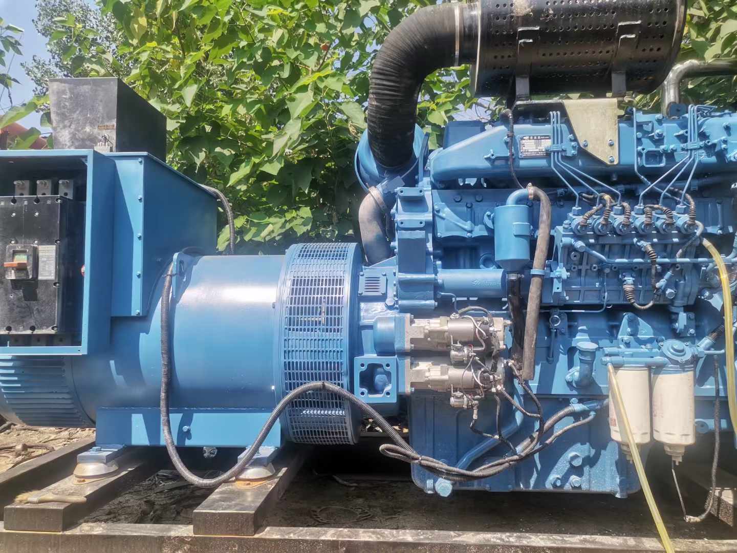 成武详细说明降低 800kW 柴油发电机输出电流波动的方法